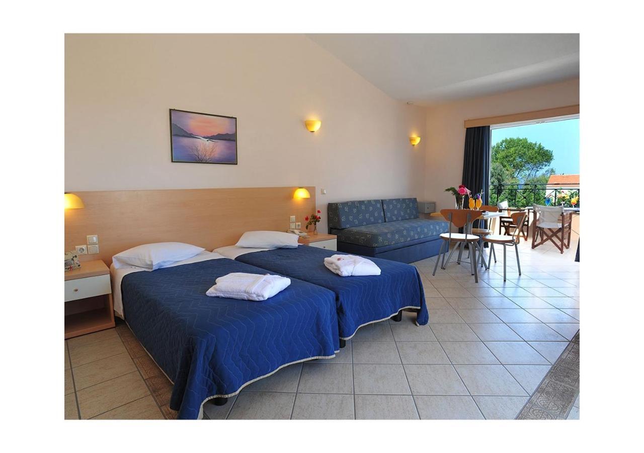 אצ'ארבי Thinalos Aparthotel מראה חיצוני תמונה